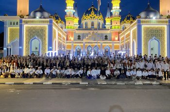 Suksesnya Ziarah Wali dalam Rangka Litabarukil Auliya’ dan Persiapan Kesuksesan Kelas XII MA Almaarif Singosari