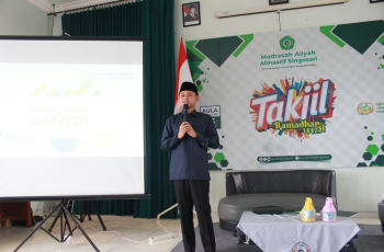 Ridho Guru Jadi Kunci Perjalanan Hidup, Ustadz Akhmad Ainur Roziqin Beri Inspirasi di MA Almaarif Singosari
